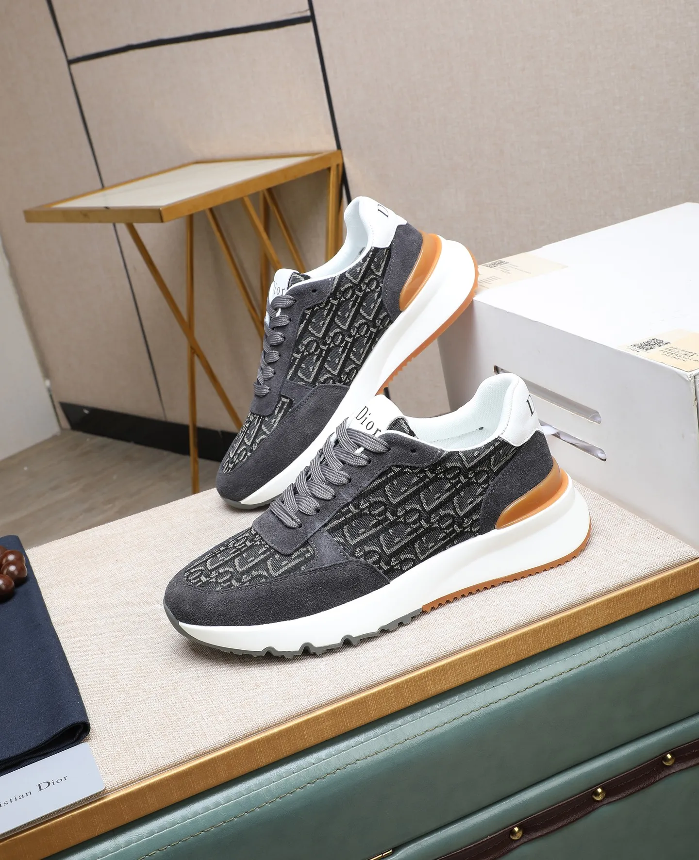 Men's men's shoes💰460 🌹🌹[Dior] latest model🙈original replica! 👟👟👟You can go to the top-notch workmanship. The upper is made of Italian 🇮🇹imported cowhide. The mesh lining is suitable for travel. The original replica outsole makes it suitable for all kinds of travel, showing low-key luxury. Let quality speak for itself. Color: Size: 38-44